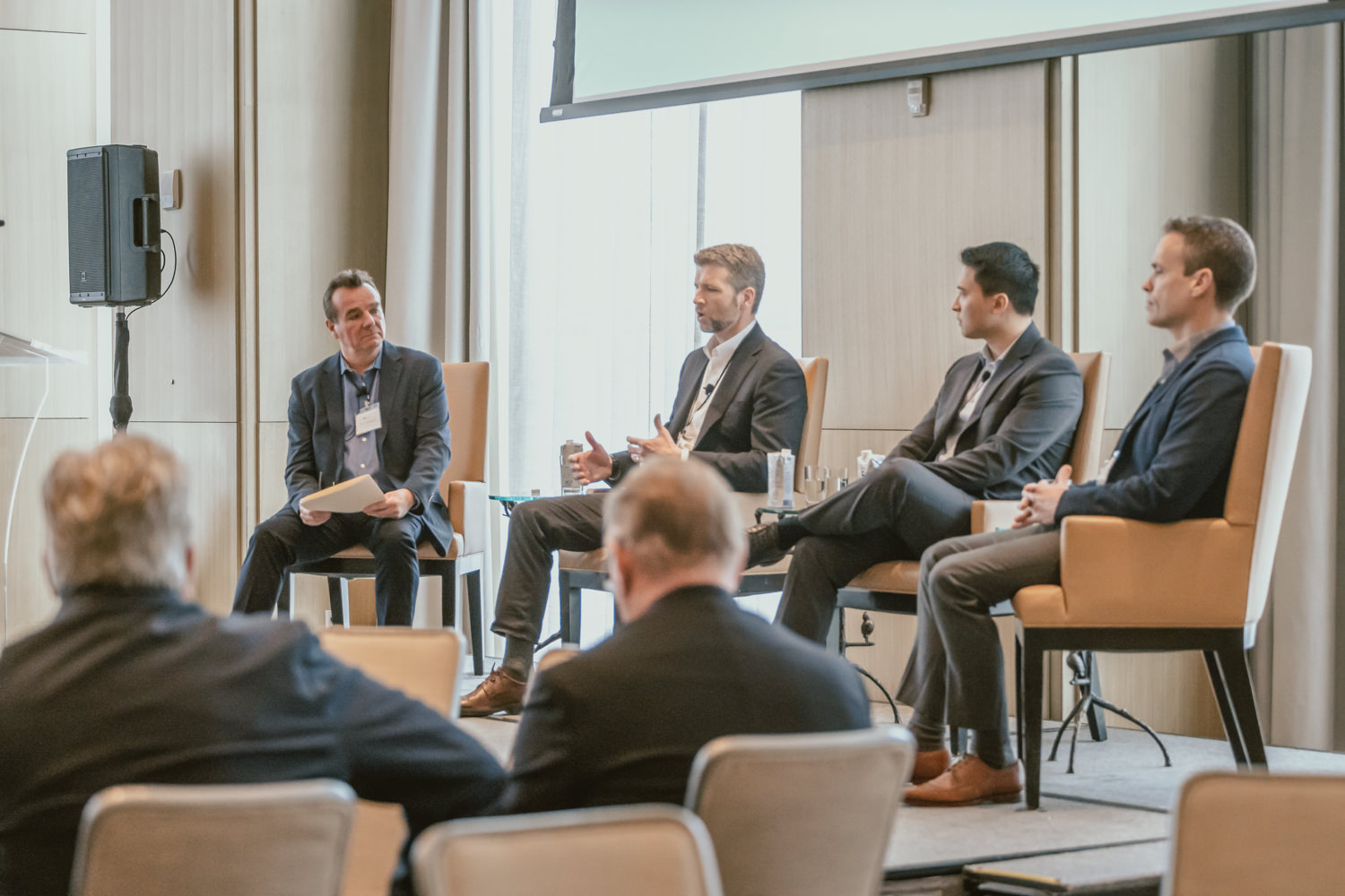 Full room during keynote Overbay conference